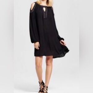 Knox Rose | Black Gauze Dress | Keyhole Neckline | Cold Shoulder | Medium |